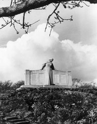 Oak Bay Cenotaph